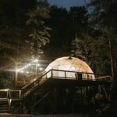Home Sweet Dome" MODERN TREEHOUSE STAY w/ Hot Tub
