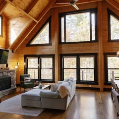 Arch Fun Cabin with Hot Tub & Views | Games in RRG