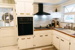 5 Mins to UK, Downtown, & Stadium| Modern 3BD Stay