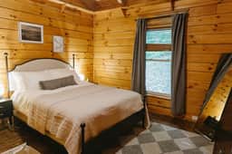Hideaway Cabin |Hot Tub| Firepit | Wooded Stay