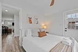 Creekside Stay | Peaceful Cottage | Elkhorn - Holiday Home