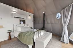 Overlook LUX Dome| View & Hot Tub| Sunrise Summit