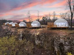 Overlook LUX Dome| View & Hot Tub| Cardinal Crest