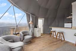 Overlook LUX Dome| View & Hot Tub| Cardinal Crest