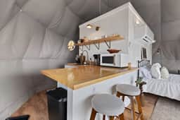 Overlook LUX Dome| View & Hot Tub| Cardinal Crest