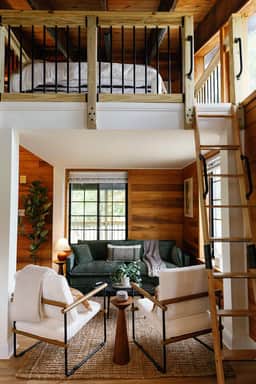 Cozy Cabin Breathtaking Mountain View w/ Hot Tub