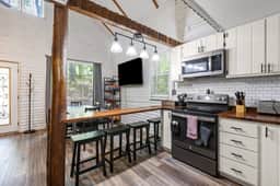 Private RRG Cabin | Hot Tub, Game Room, Views