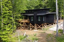 Stylish Woodland Cabin w/ Sauna & Hot Tub - Image 2