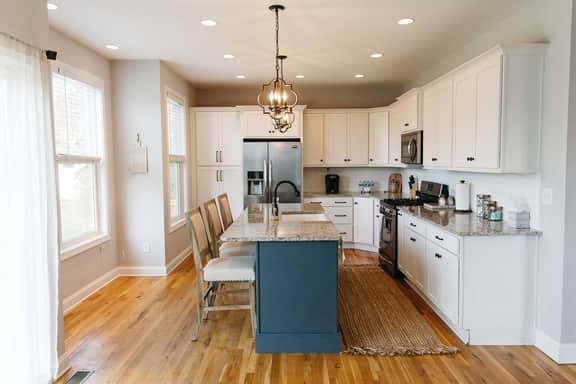 Urban Downtown Stay| Spacious Large Home | MLK