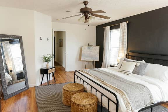 Peaceful Modern Stay w/ Yard | Near KY Horsepark