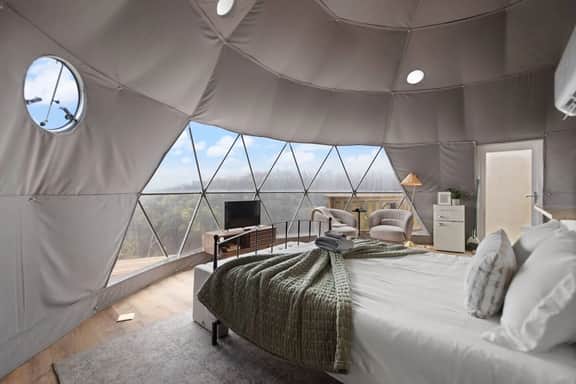 Overlook LUX Dome| View & Hot Tub| Hickory Heights