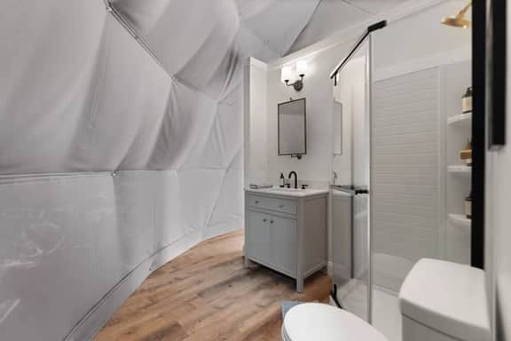 Overlook LUX Dome| View & Hot Tub| Bluegrass Bluff