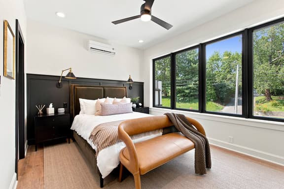 Charming Studio Stay |Walk to Dining and UK - Image 1