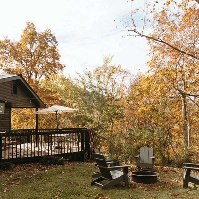 Cozy Modern Cabin| Prime Location in RRG| Firepit